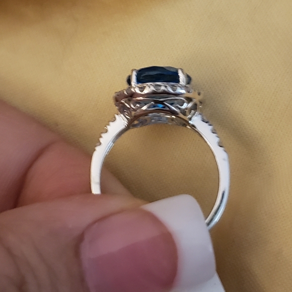 Size 7, Swiss Blue Topaz & White Sapphire, tgw 5.75 carats, NWT - Picture 5 of 7